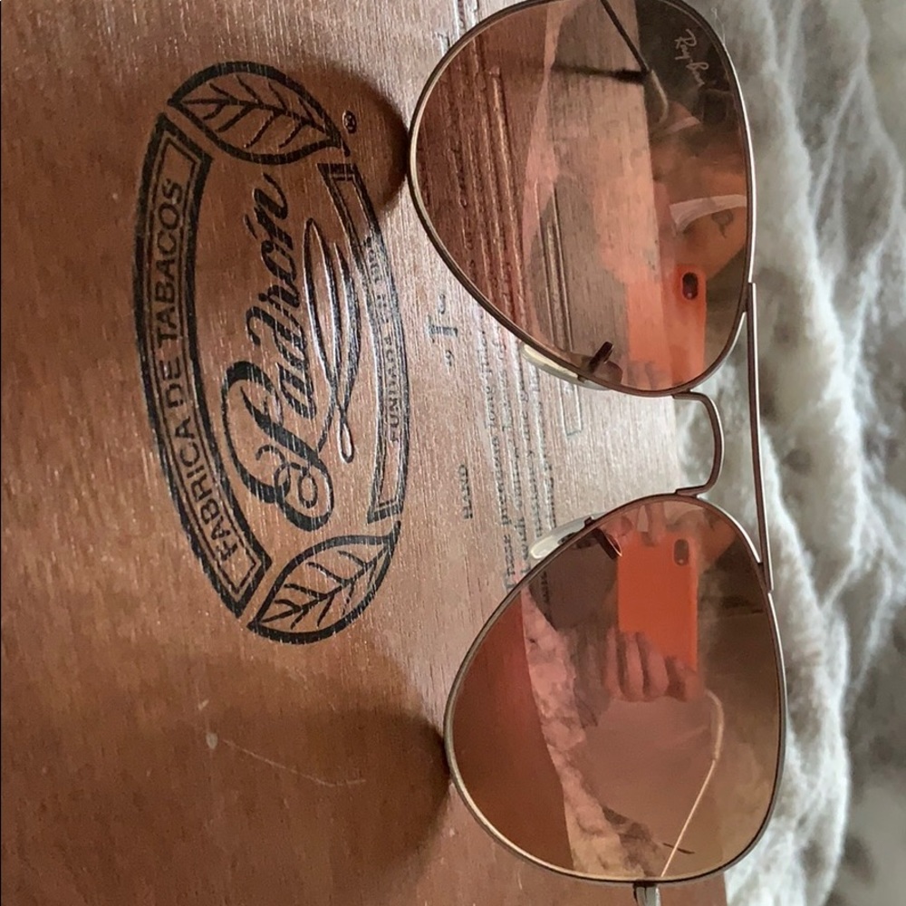 Uni-sex Ray-Ban Aviators with Pink Mirrored Lenses